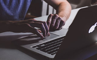 开云体育网页版-南德罗索博球场迎接德国联赛盛况，球迷狂热