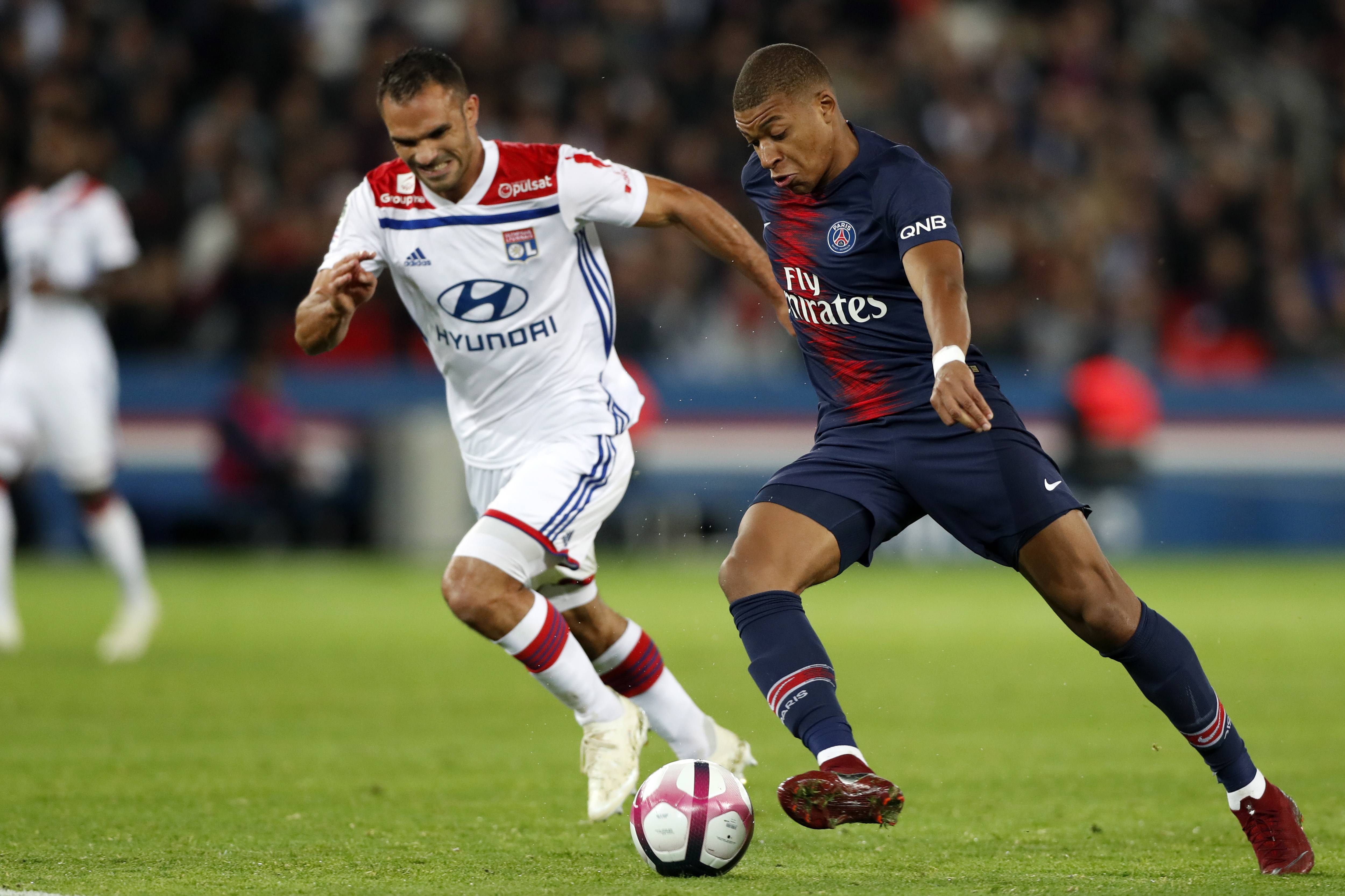 里昂主场击败马赛，取得法甲重要胜利