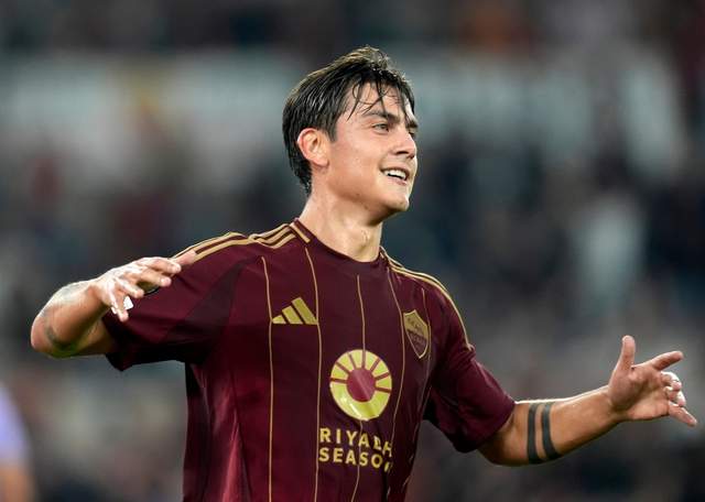 球员在比赛中尽展实力取得胜利