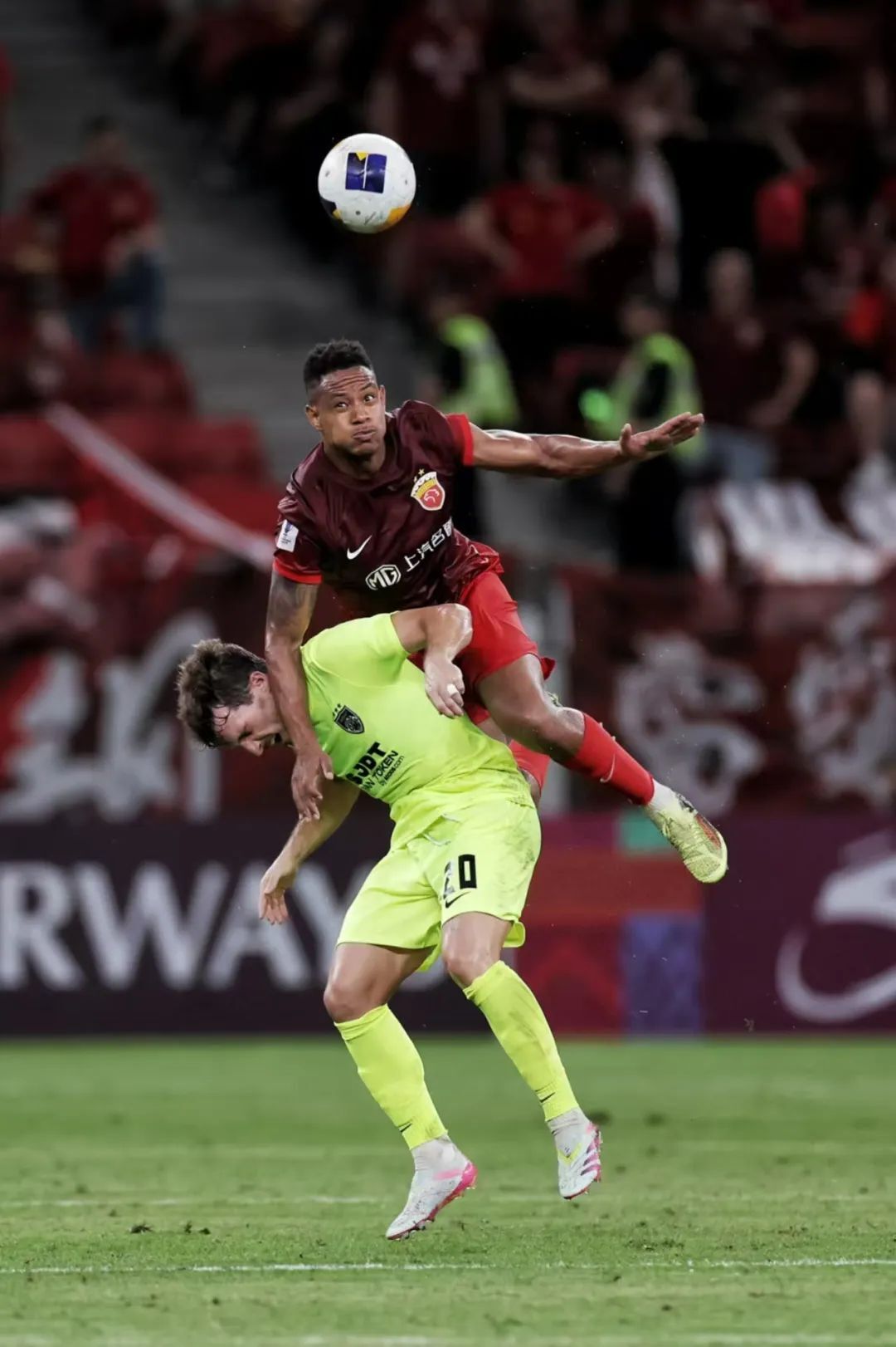 开云体育登录-上海海港队员杨世元奉献绝杀，助球队获胜的简单介绍