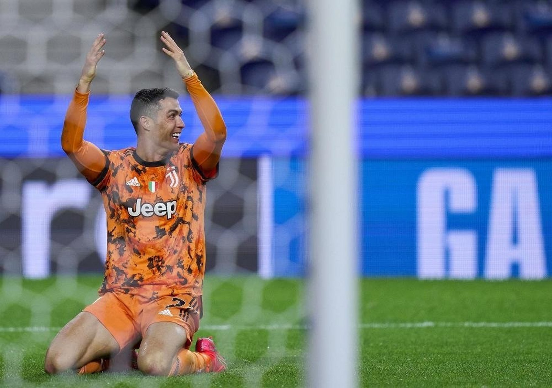 关于欧洲预选赛热身赛今晚开战，球迷翘首期待的信息