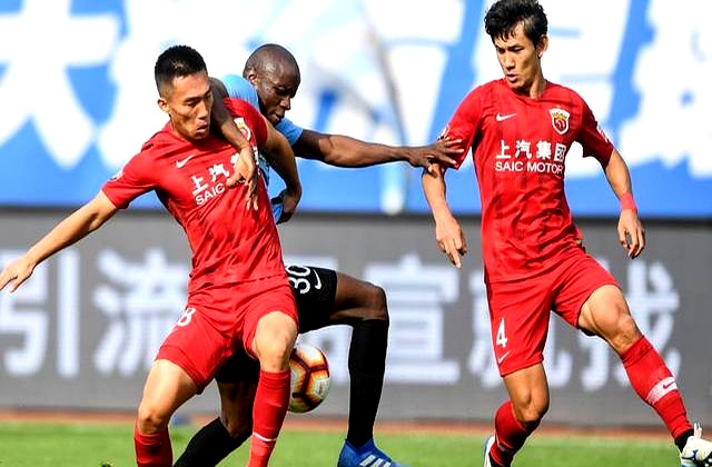 上港团结一心，冲刺亚冠桂冠的简单介绍