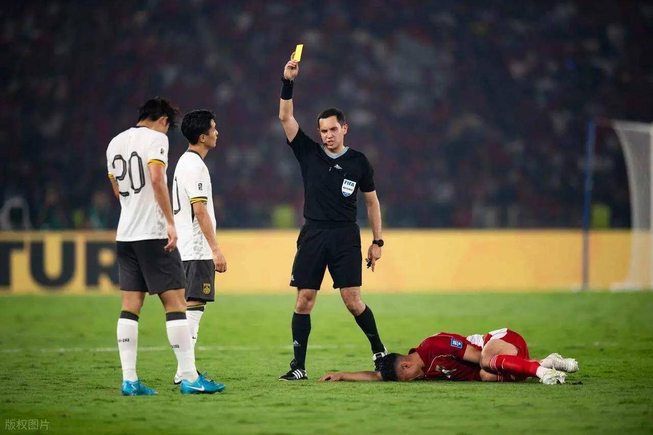 包含阿尔巴尼亚主场小胜，小组出线形势艰难的词条