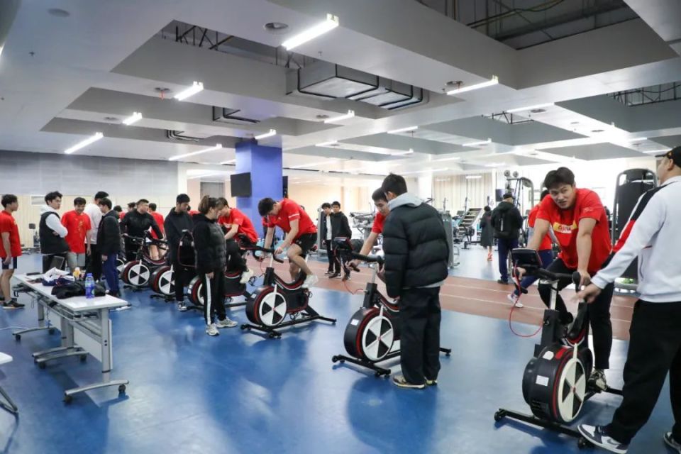 开云体育官网入口-球队备战冬训，体能提升显著的简单介绍