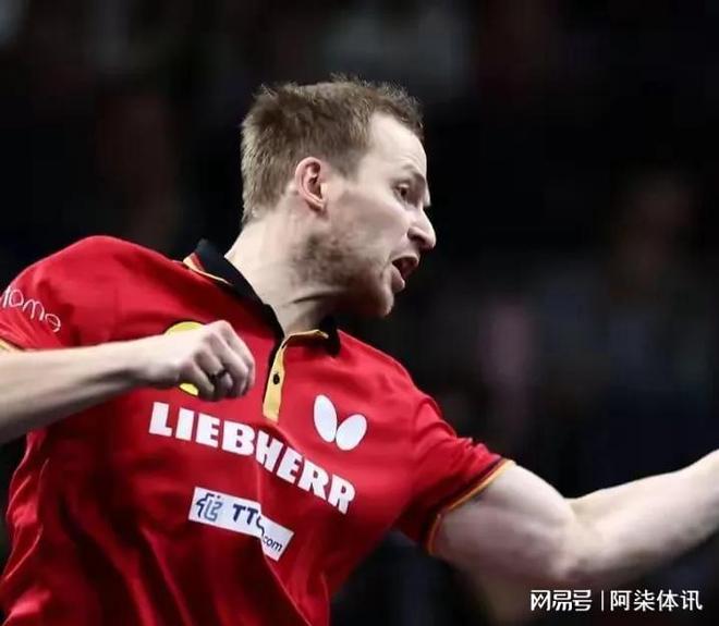 美国乒乓球选手挑战极限，勇夺冠军