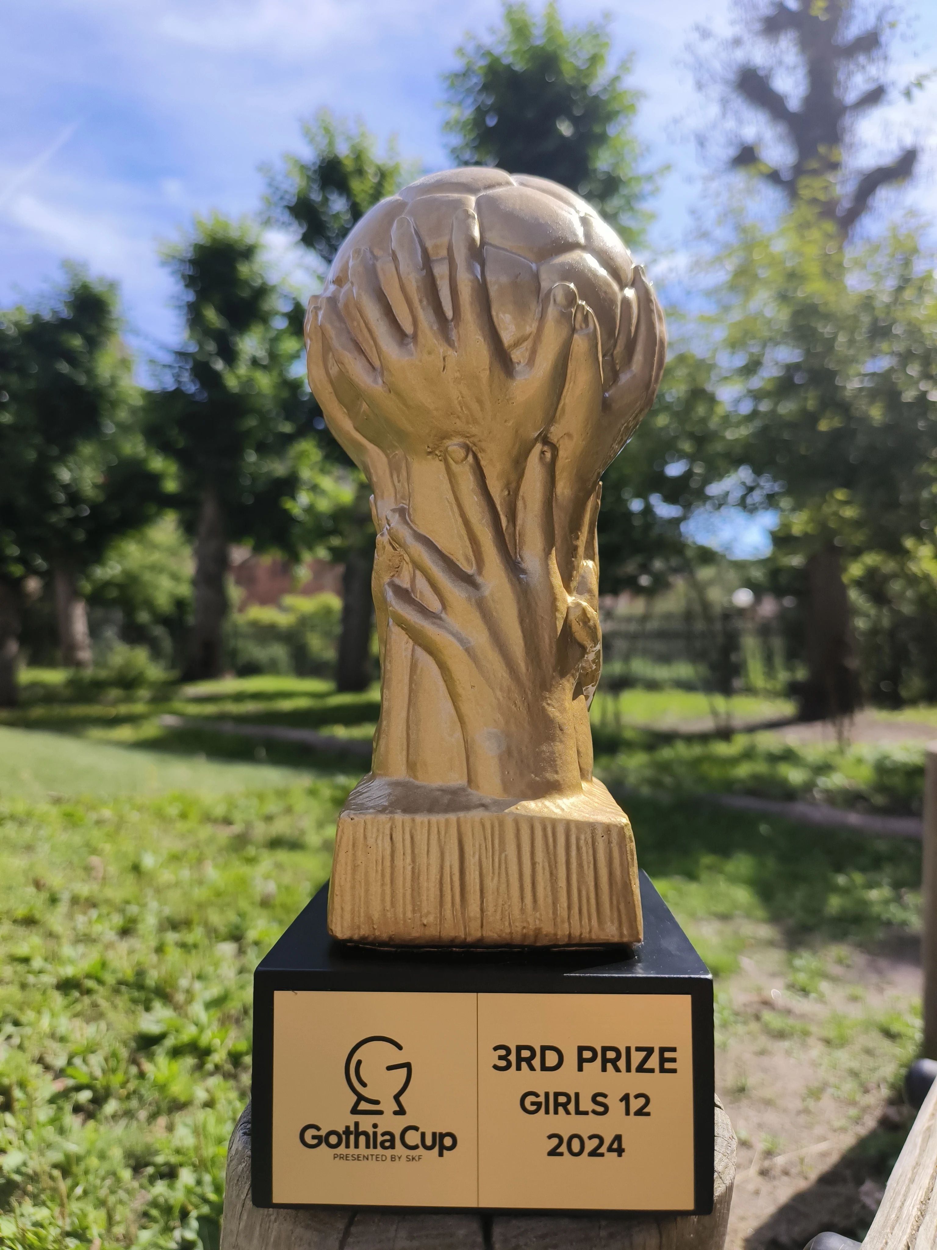 红运势不断，女子足球锦标赛为国增光添彩