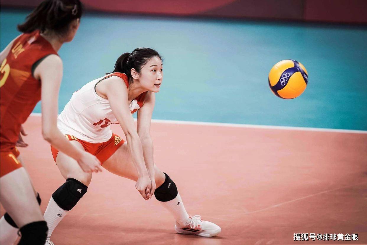 开云体育平台-比赛中一场惊险救球！守门员发挥出色