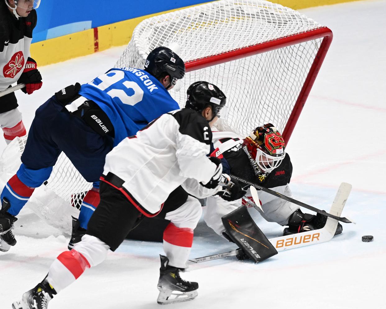 开云体育-关于冰岛队以出色表现战胜对手，晋级淘汰赛的信息