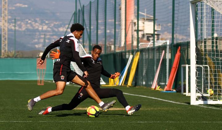 亚眠对阵尼斯，抢夺宝贵三分的简单介绍