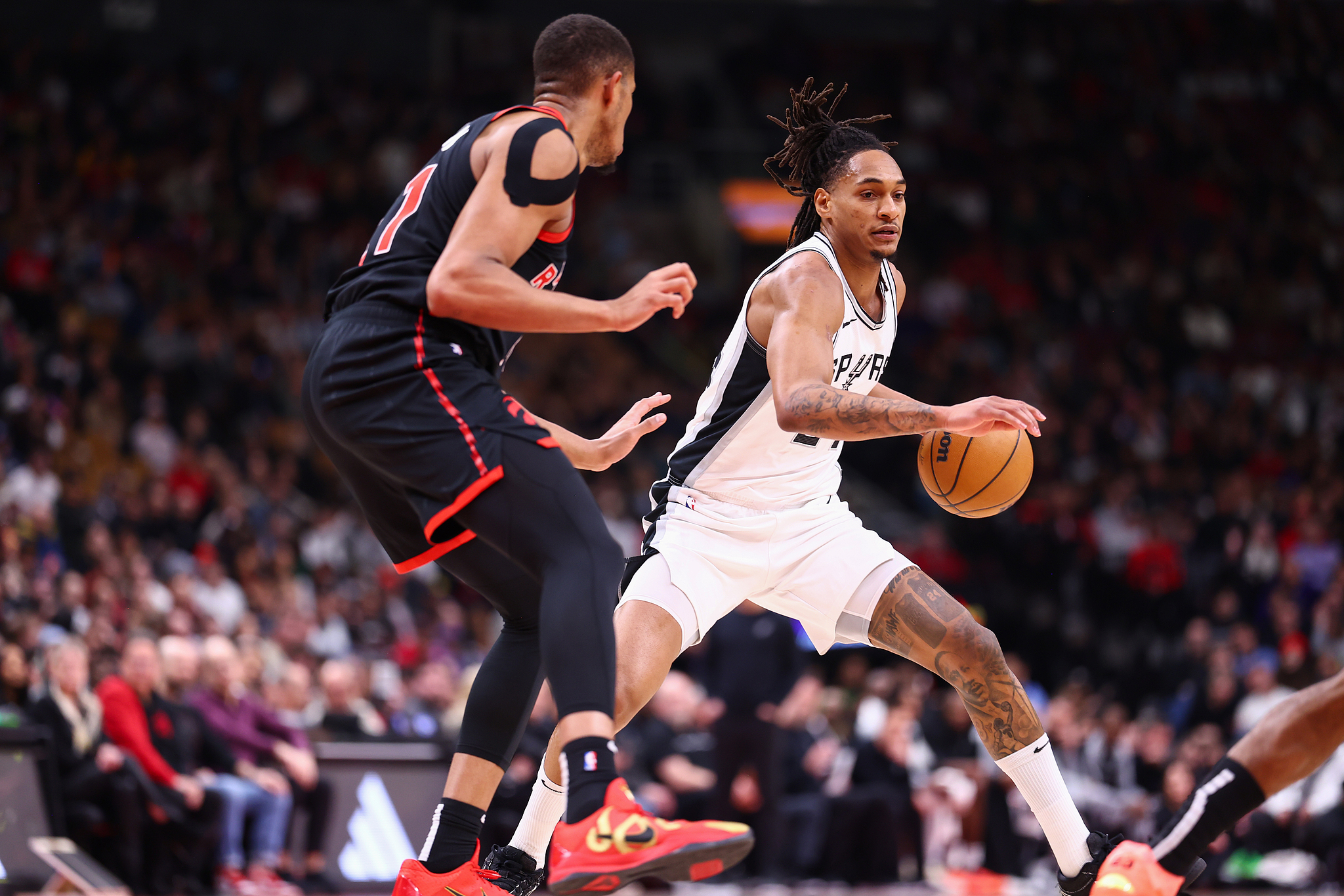 巴恩斯利主场-小胜伯明翰，继续保持不败态势的简单介绍