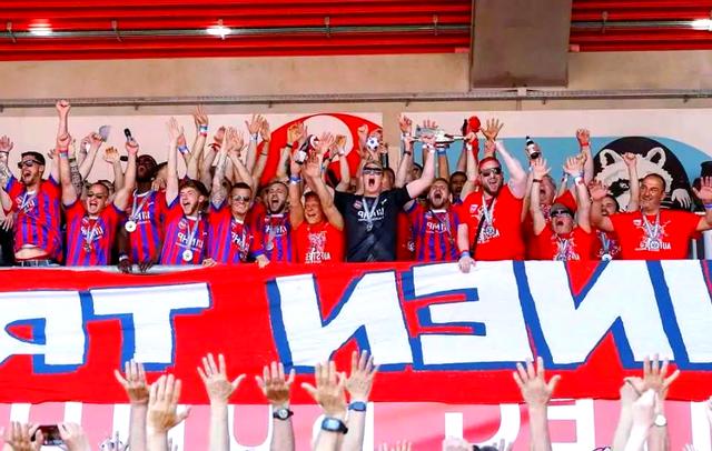 开云体育亚洲官网-球队在比赛中发挥出色，获得胜利